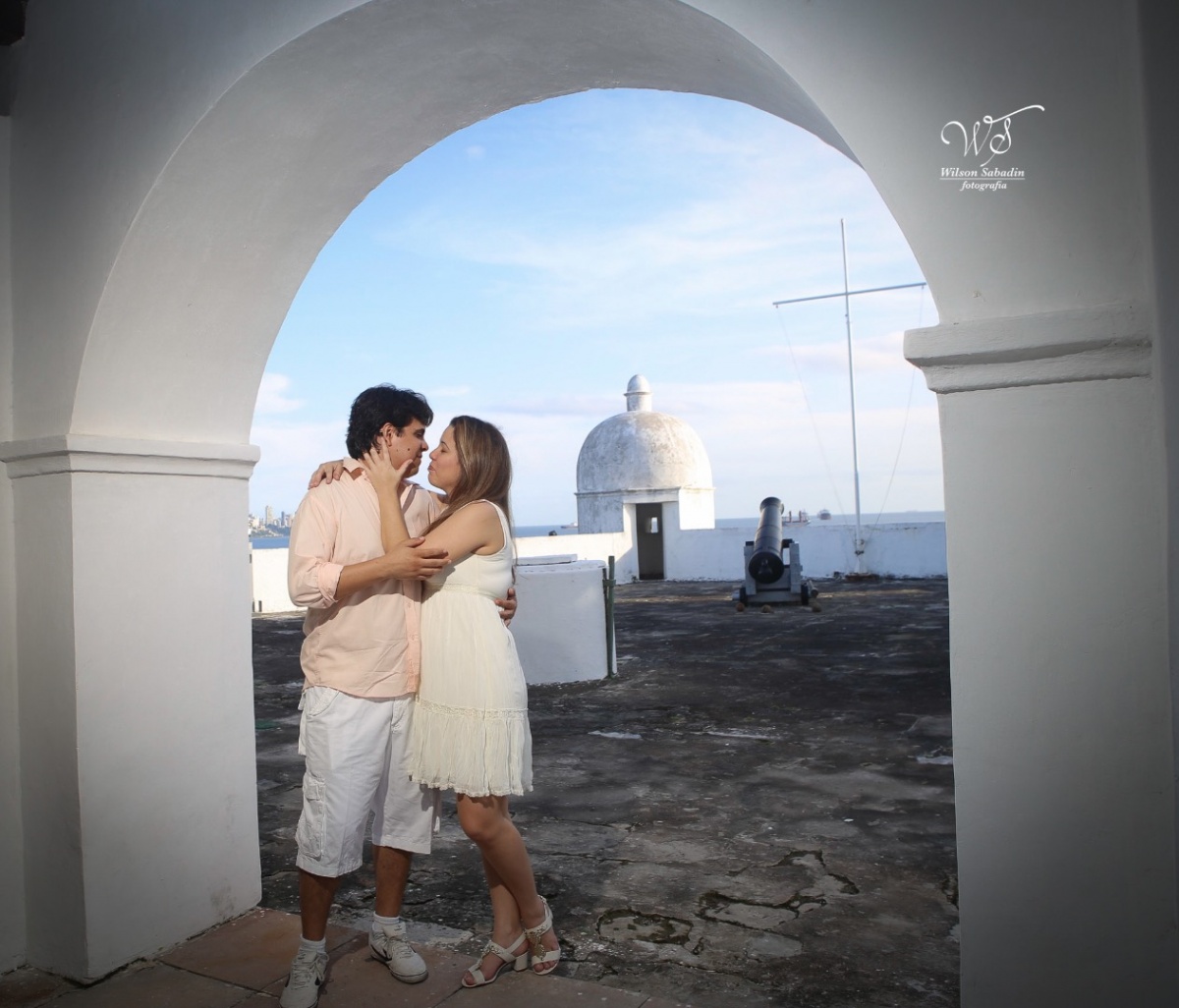 ensaio fotografico pré-casamento, noivos, noiva, noivo, praia da boa viagem, forte humaitá, fotografia de noivos