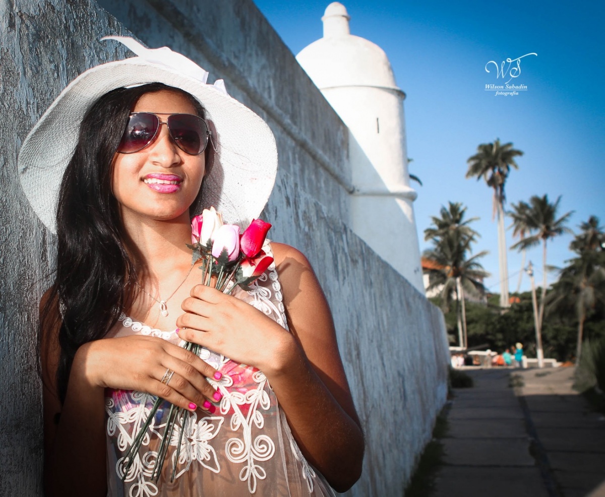 Fotografia de debutante em Salvador Ba, Fotografia de 15 anos em Salvador Ba, Fotografo de debutante em Salvador Ba, Fotografo de 15 anos em Salvador Ba, Debutante, 15 anos, menina, moça, mulher, flores, praia, coco, coqueiros, forte, fortaleza, historia,