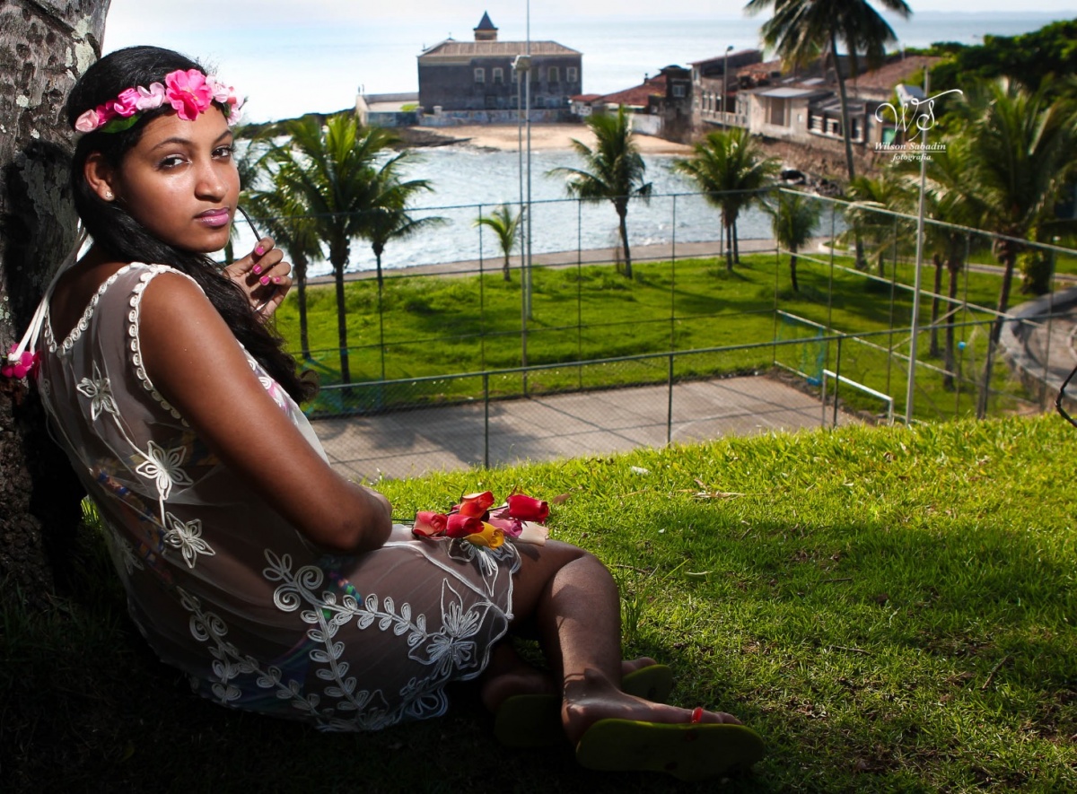 Fotografia de debutante em Salvador Ba, Fotografia de 15 anos em Salvador Ba, Fotografo de debutante em Salvador Ba, Fotografo de 15 anos em Salvador Ba, Debutante, 15 anos, menina, moça, mulher, flores, praia, coco, coqueiros, forte, fortaleza, historia,