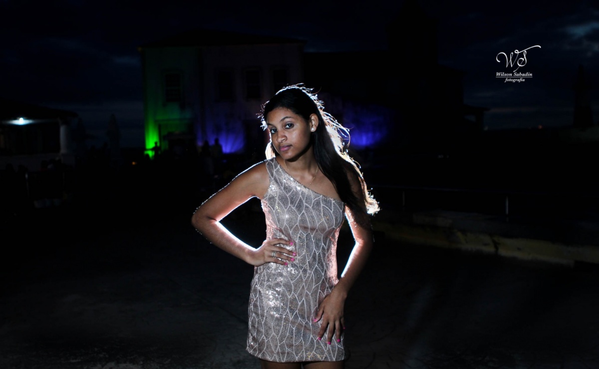 Fotografia de debutante em Salvador Ba, Fotografia de 15 anos em Salvador Ba, Fotografo de debutante em Salvador Ba, Fotografo de 15 anos em Salvador Ba, Debutante, 15 anos, menina, moça, mulher, flores, praia, coco, coqueiros, forte, fortaleza, historia,