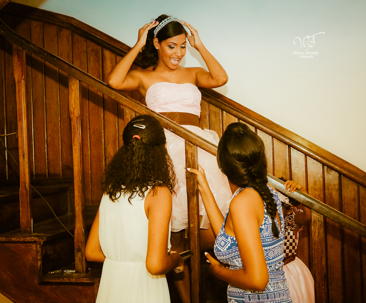 fotografia de 15 a debutante com as amigas