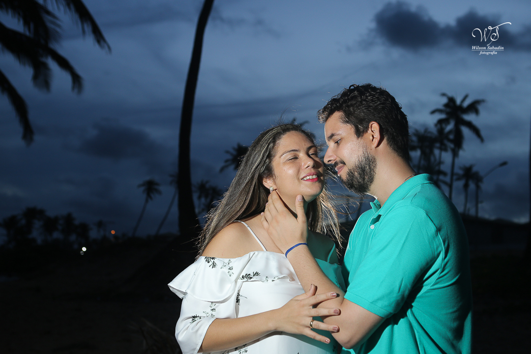 namorando no crepúsculo de Imbassai bahia