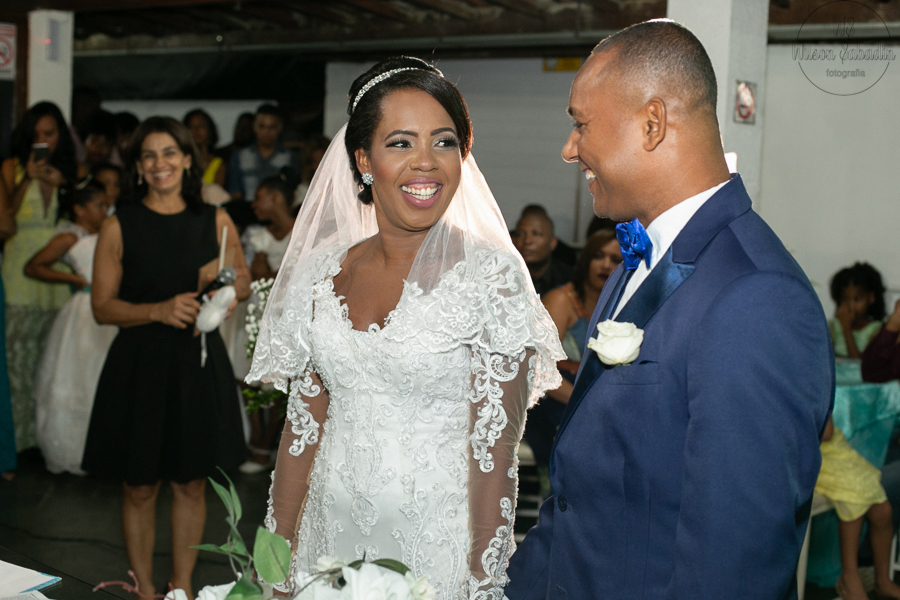  wilson Sabadin fotografia de casamento,  os noivos se olhando durante cerimonia