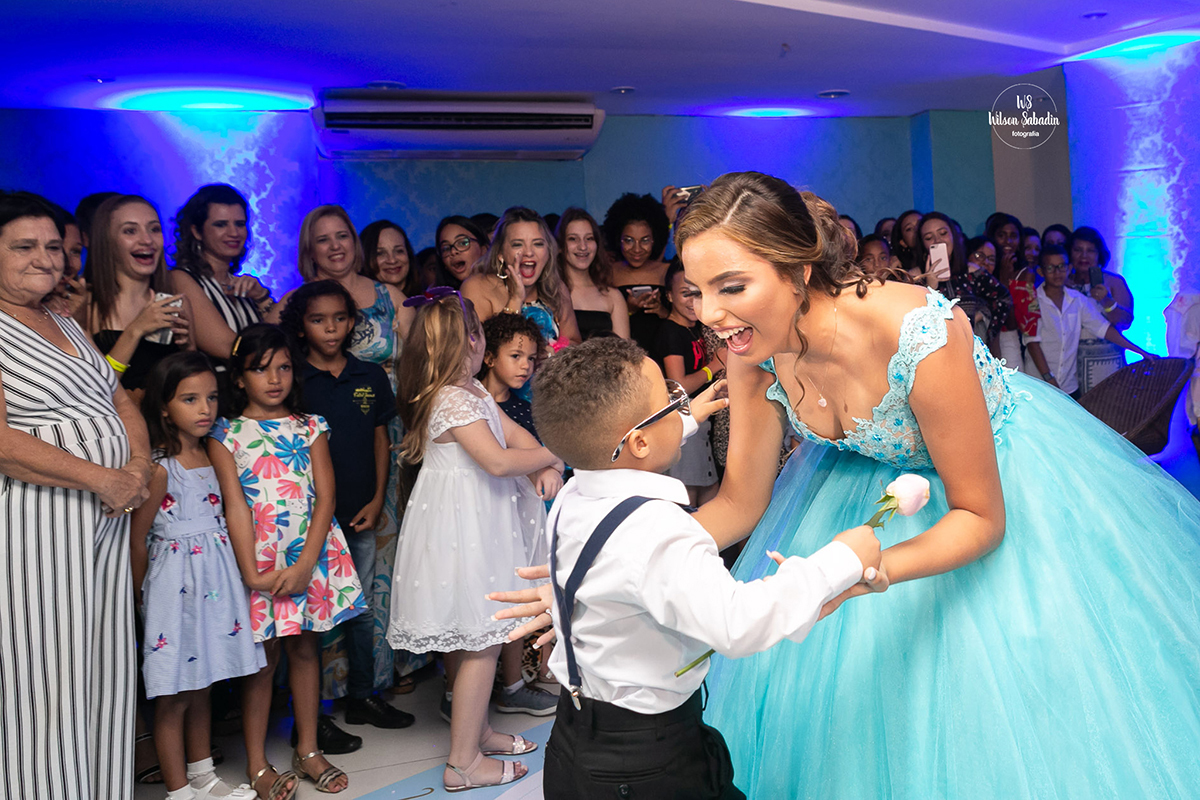 wilson Sabadin fotografia debutante  salvador bahía, dançando com o priminho