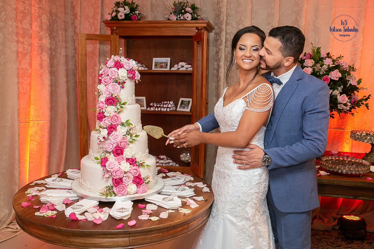 wilson Sabadin fotografia de casamento salvador bahía, cortando o bolo de casamento 