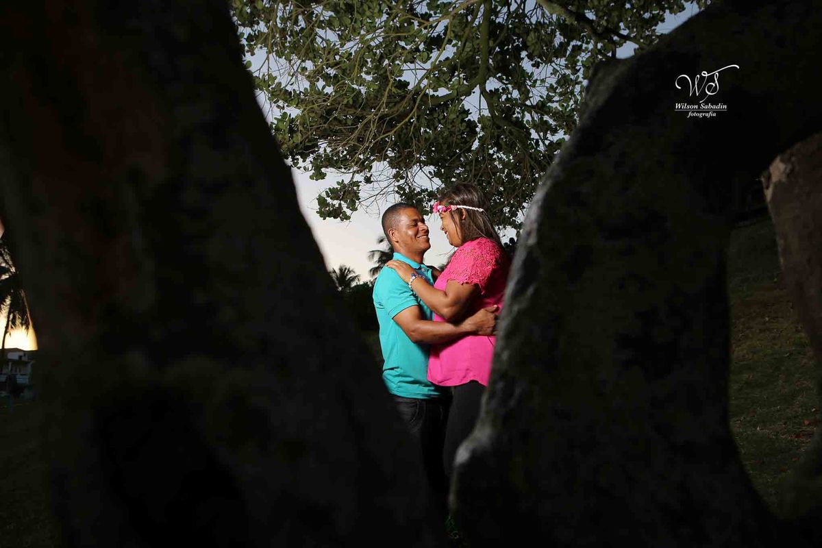 ensaio fotografico pré-casamento, noivos, noiva, noivo, fotografia de noivos, fotografia pré-wedding, pré wedding, ensaio fotografico no Parque do Pituaçu em Salvador Bahia