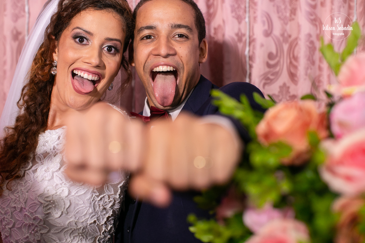 fotografia de casamento em Salvador Bahia, os noivos fazendo carretas
