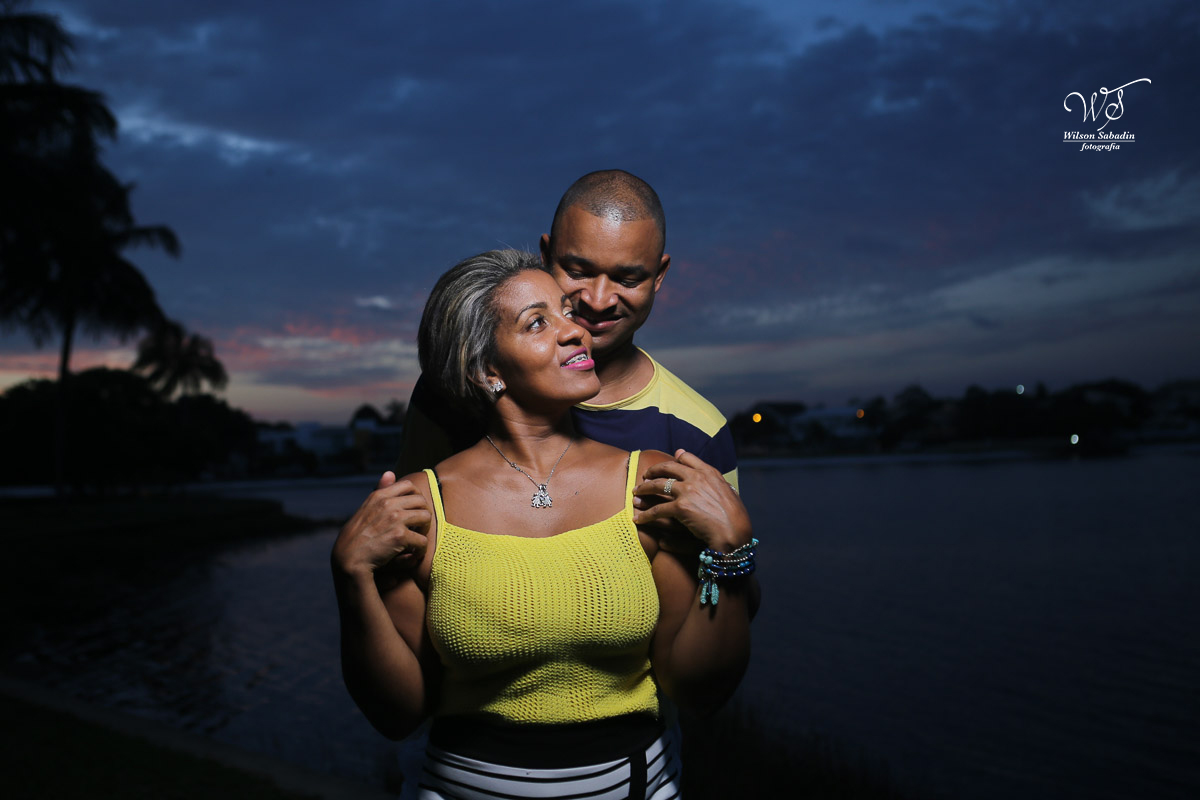 Fotografia de casamento, noivos, noiva, noivo, fotografia de noivos, vestido de noiva, sapato, perfume, cabelo,  fotografia de casal, ensaio de casal, pré casamento, pré wedding