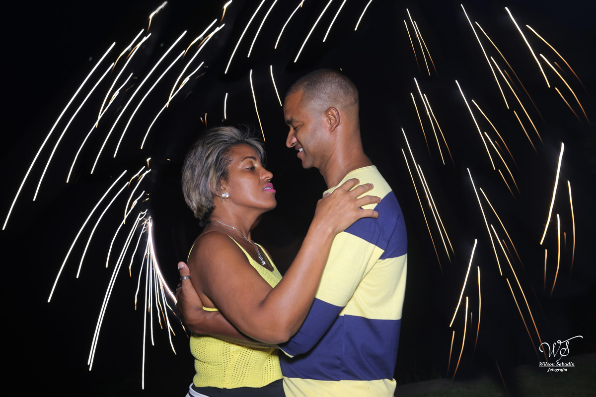 Fotografia de casamento, noivos, noiva, noivo, fotografia de noivos, vestido de noiva, sapato, perfume, cabelo,  fotografia de casal, ensaio de casal, pré casamento, pré wedding