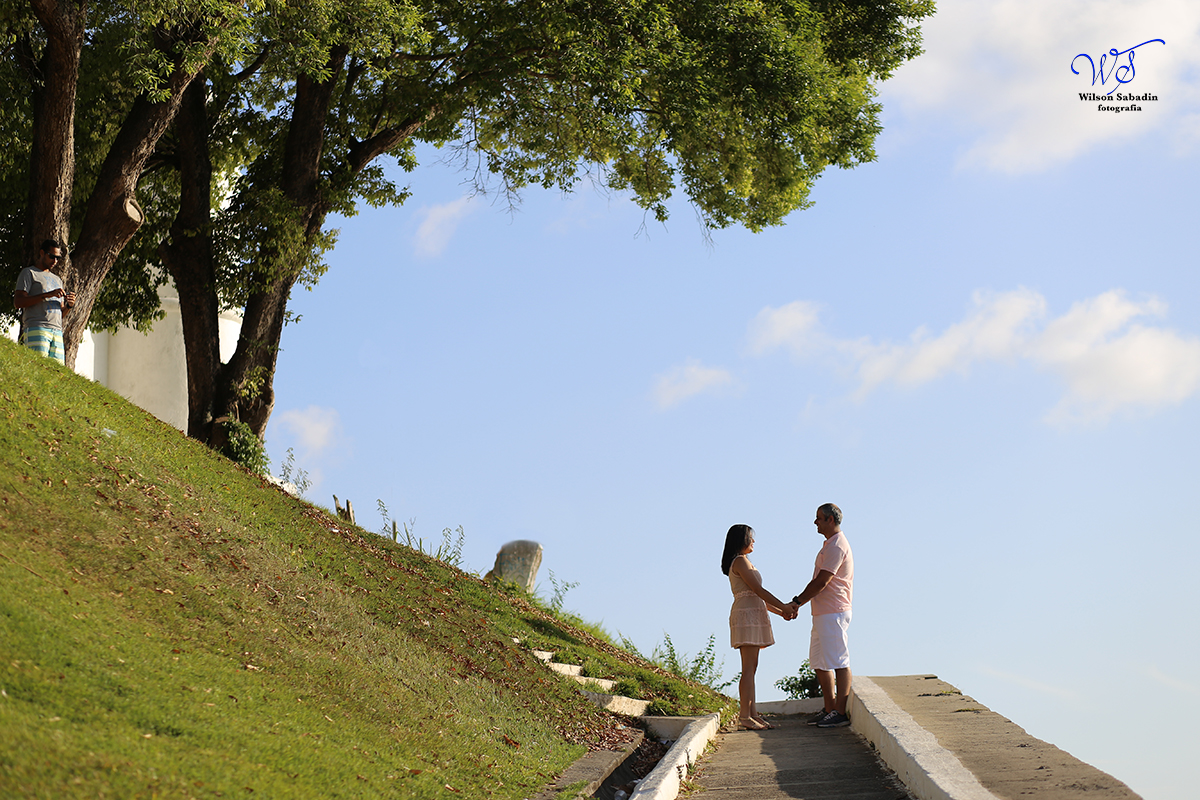 Fotografia de casamento, noivos, noiva, noivo, fotografia de noivos, cabelo,  fotografia de casal, ensaio de casal, pré casamento, pré wedding, na escadaria