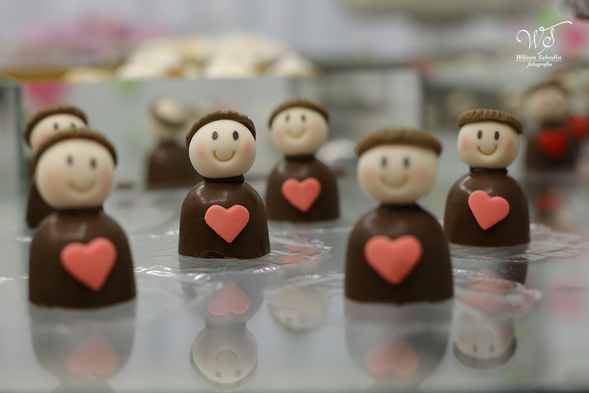 Fotografia de casamento, noivos, noiva, noivo, fotografia de noivos, sapato, perfume, cabelo,  fotografia de casal, ensaio de casal, pré casamento, pré wedding, santo antonio