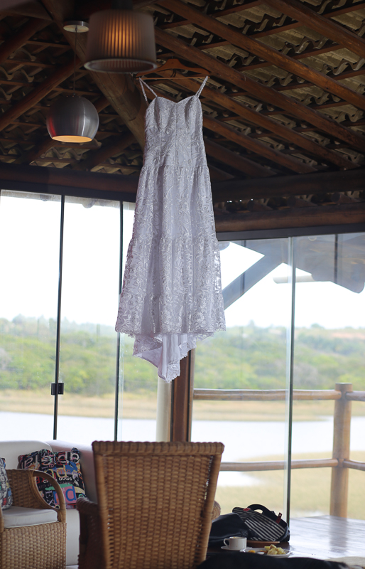 Fotografia de casamento, noivos, noiva, noivo, fotografia de noivos, sapato, perfume, cabelo,  fotografia de casal, vestido de noiva