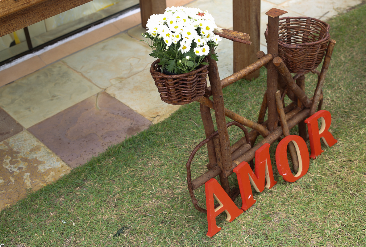 Fotografia de casamento, noivos, noiva, noivo, fotografia de noivos, sapato, perfume, cabelo,  fotografia de casal, ensaio de casal, decoração