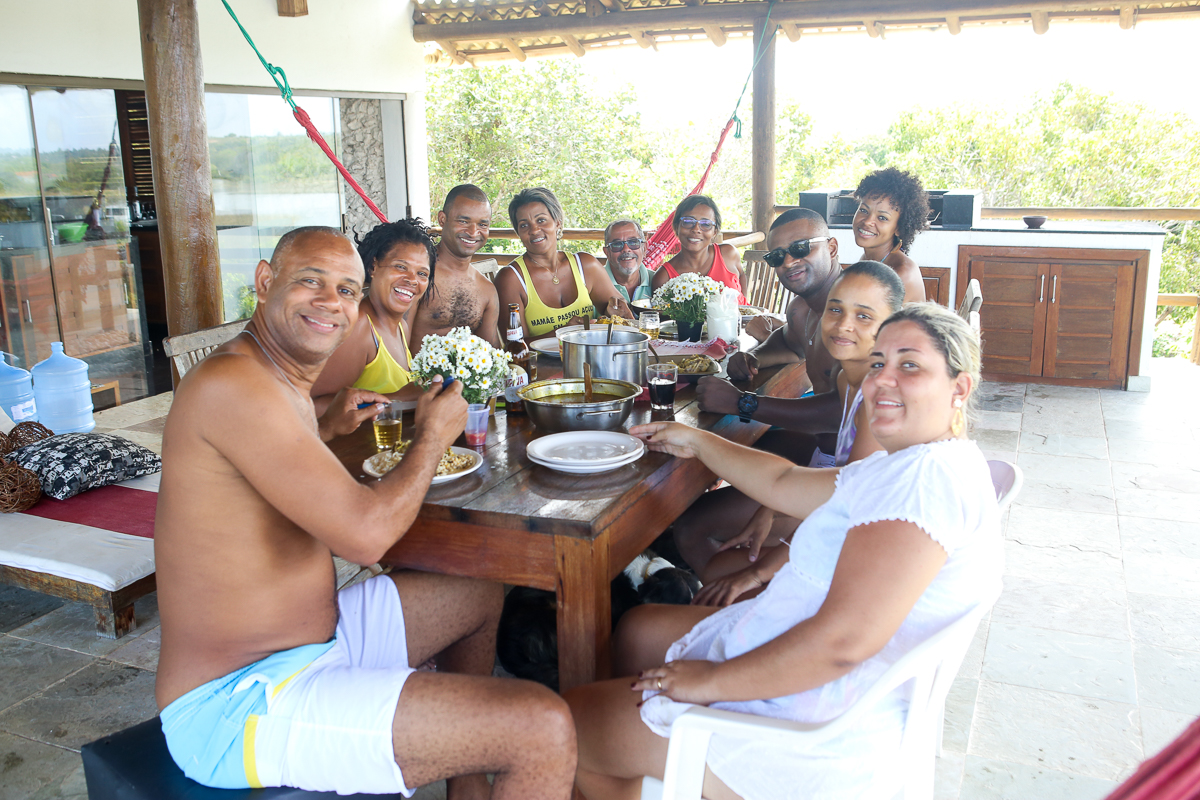 Fotografia de casamento, noivos, noiva, noivo, fotografia de noivos, sapato, perfume, cabelo,  fotografia de casal, ensaio de casal, hora do almoço