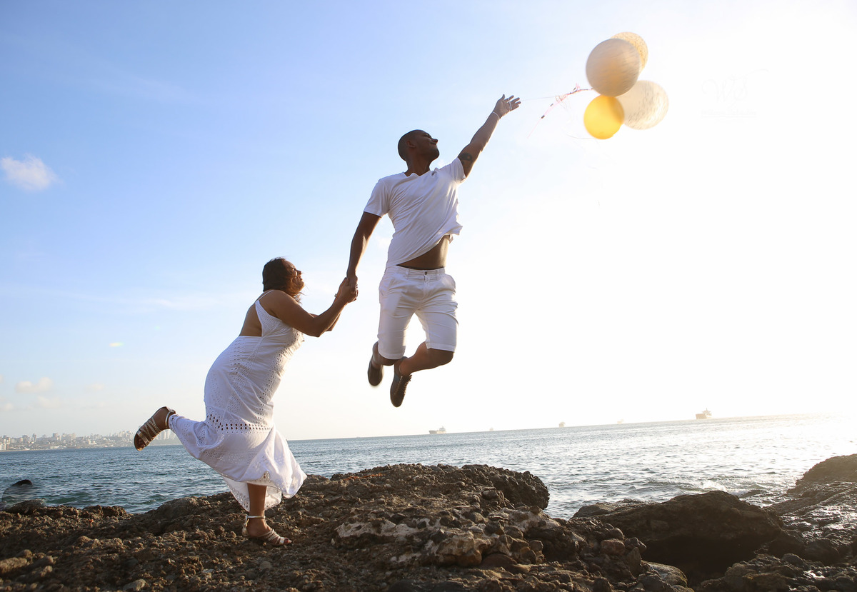 ensaio fotográfico pré-casamento, noivos, noiva, noivo, fotografia de noivos, fotografia pré-wedding, pré wedding, ensaio fotografico na Ponta do Humaitá em Salvador Bahia, Forte , Igreja nossa Senhora  do Mont Serrat, P