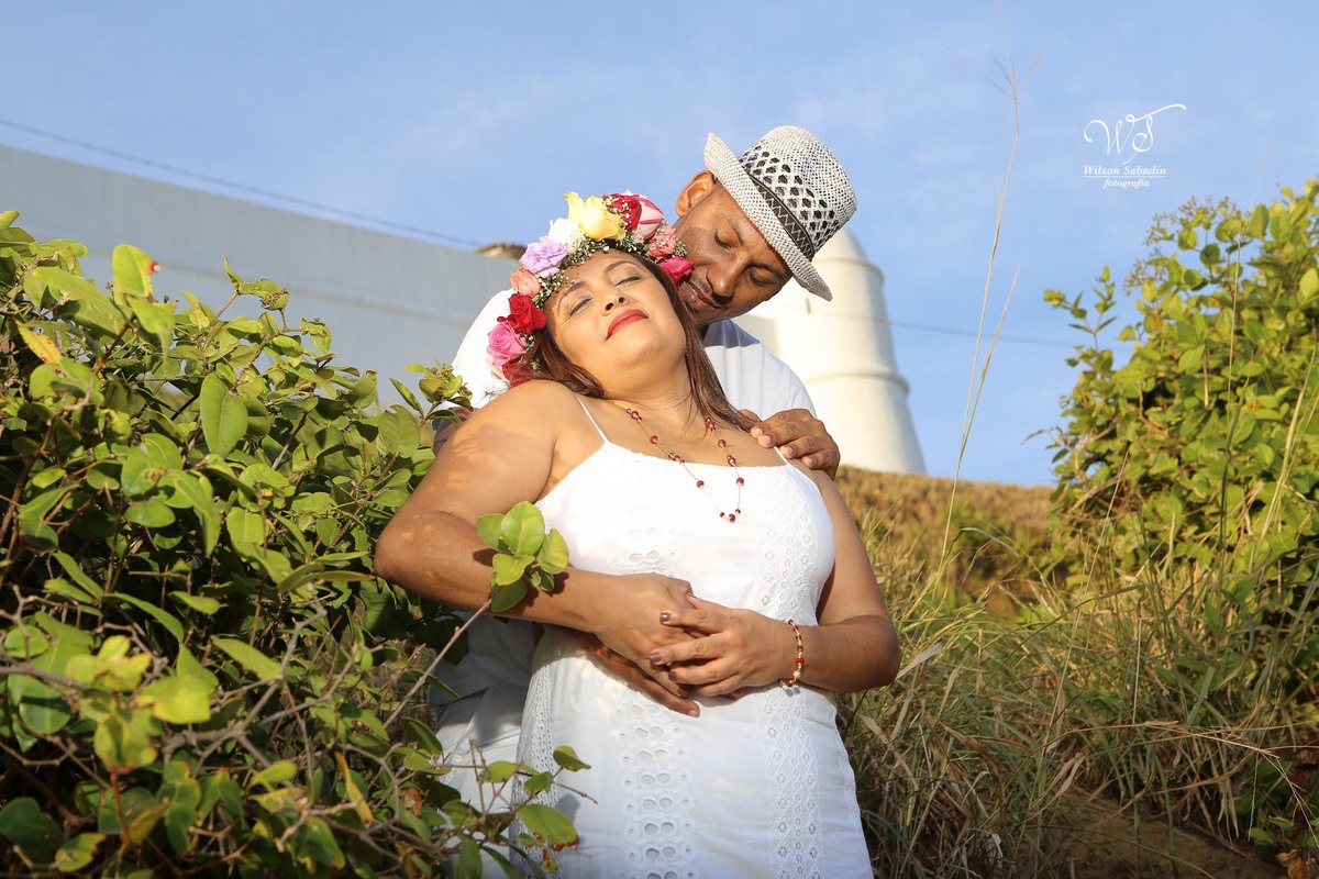 ensaio fotográfico pré-casamento, noivos, noiva, noivo, fotografia de noivos, fotografia pré-wedding, pré wedding, ensaio fotografico na Ponta do Humaitá em Salvador Bahia, Forte , Igreja nossa Senhora  do Mont Serrat, P
