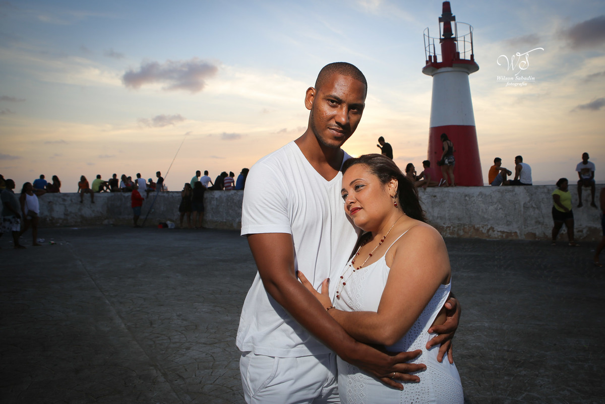 ensaio fotográfico pré-casamento, noivos, noiva, noivo, fotografia de noivos, fotografia pré-wedding, pré wedding, ensaio fotografico na Ponta do Humaitá em Salvador Bahia, Forte , Igreja nossa Senhora  do Mont Serrat, P