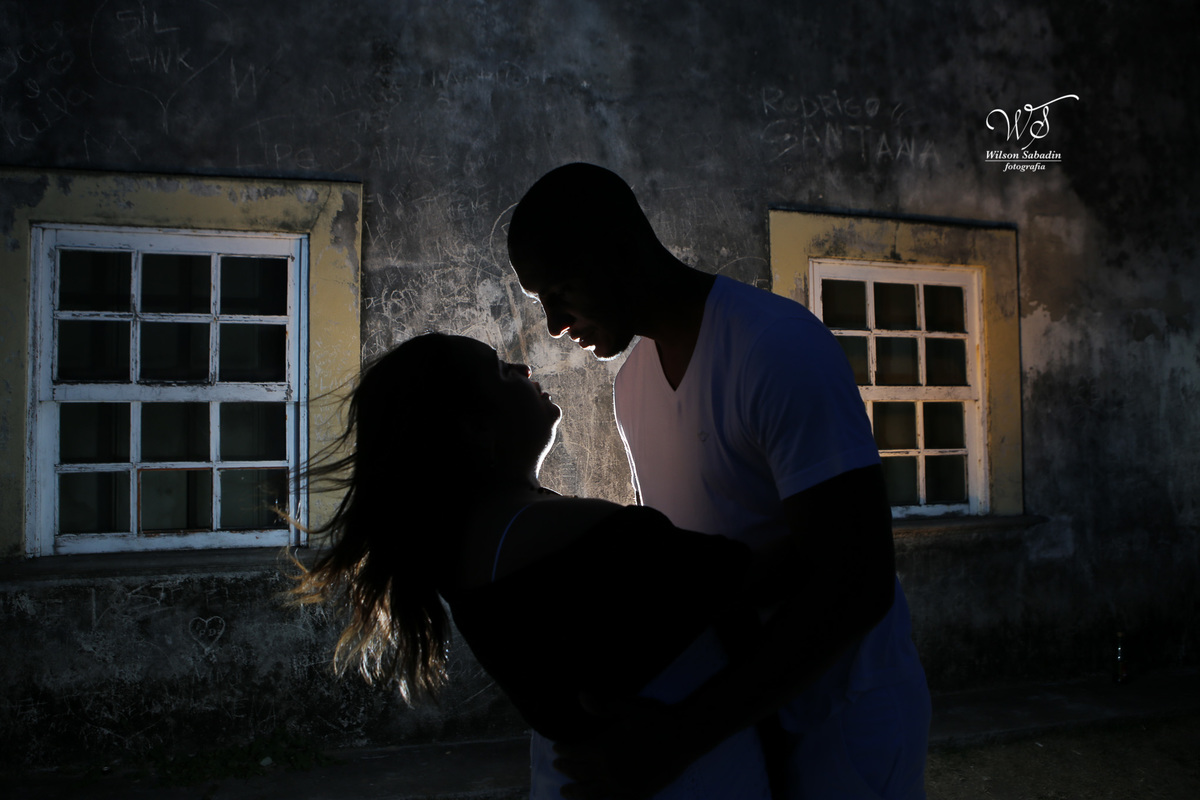 ensaio fotográfico pré-casamento, noivos, noiva, noivo, fotografia de noivos, fotografia pré-wedding, pré wedding, ensaio fotografico na Ponta do Humaitá em Salvador Bahia, Forte , Igreja nossa Senhora  do Mont Serrat, P