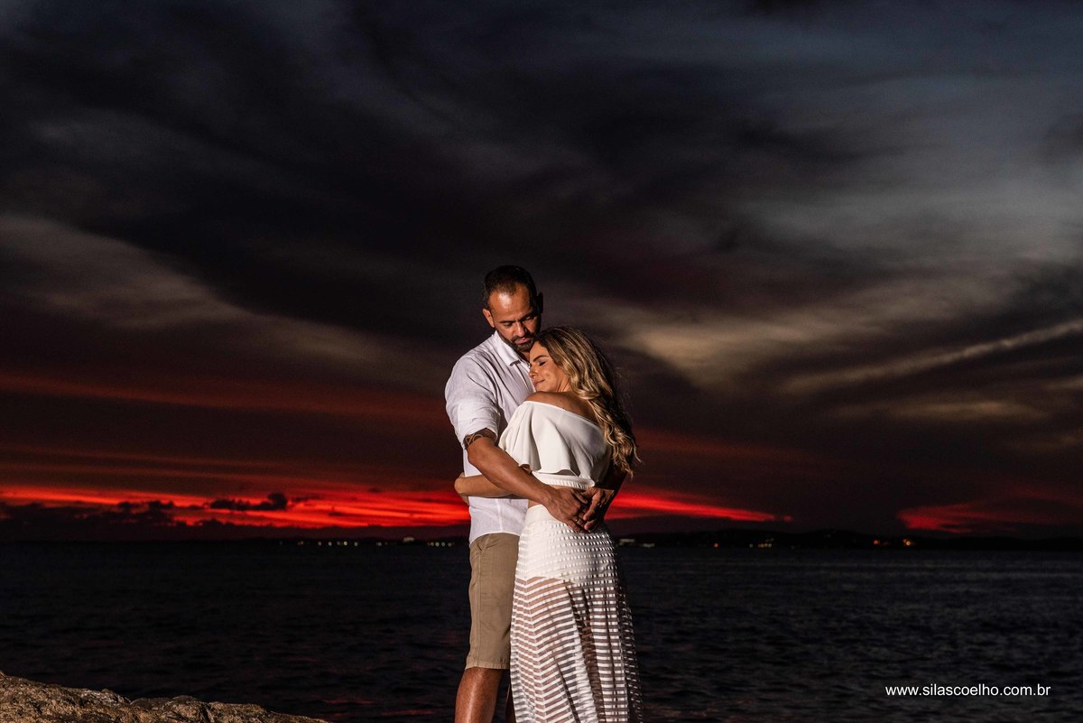 fotos no por do sol na ponta do humaitá em salvador bahia