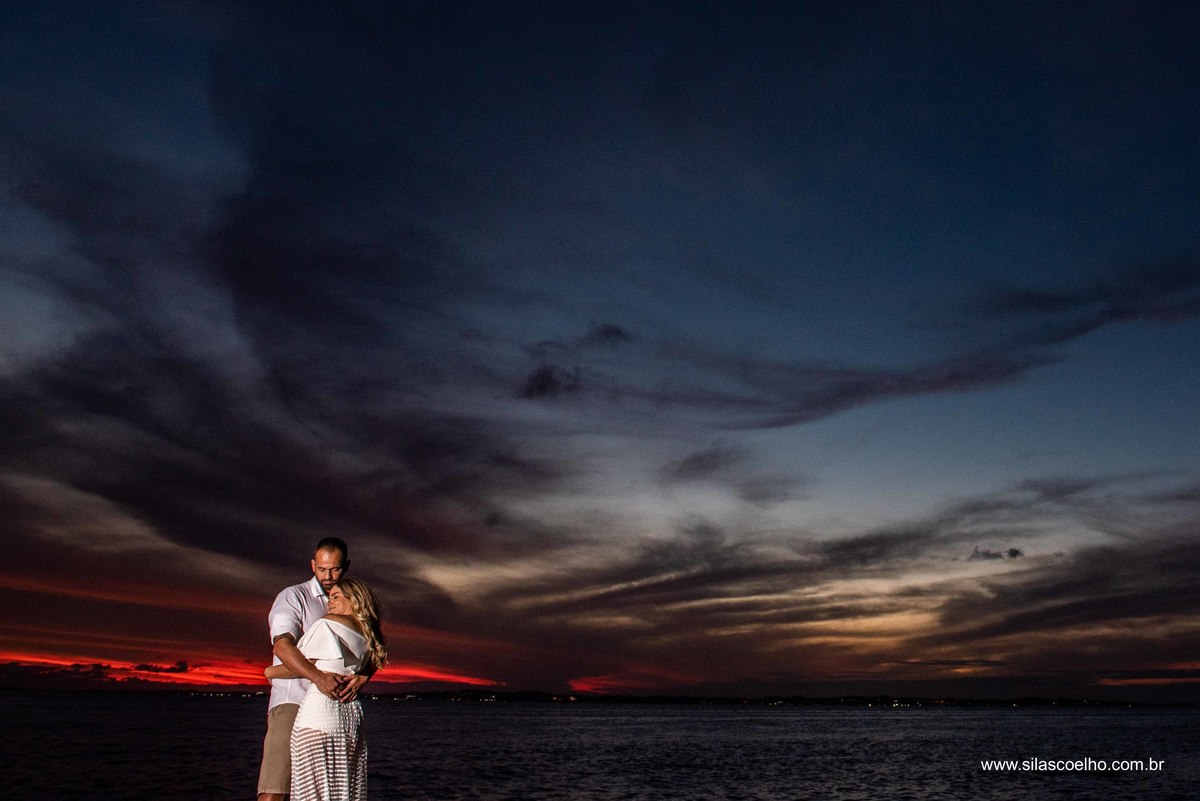 fotos no por do sol na ponta do humaitá em salvador bahia