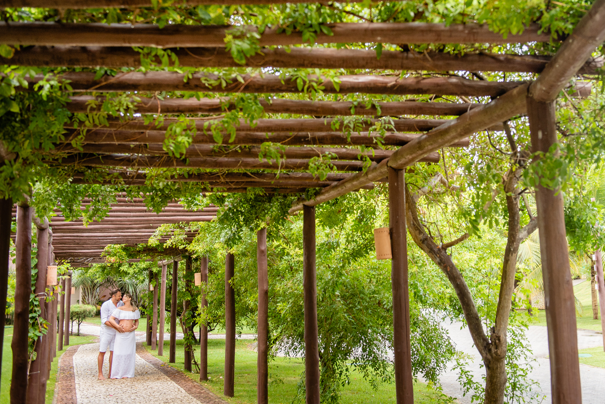 ensaio de gestante no Grand Palladium Resort em imbassaí na Bahia