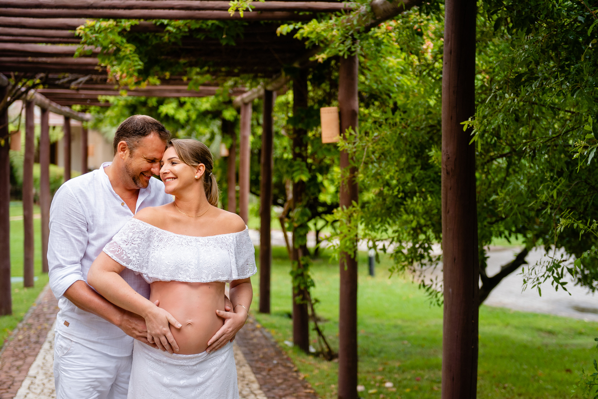 ensaio de gestante no Grand Palladium Resort em imbassaí na Bahia