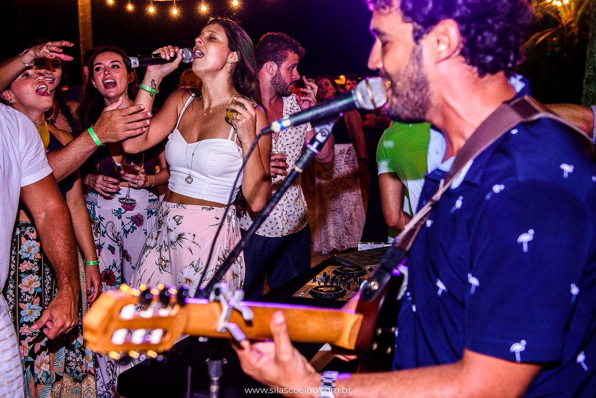 festa na despedida de solteiro na praia, com pé na areia, no grand palladium imbassaí resort & SPA