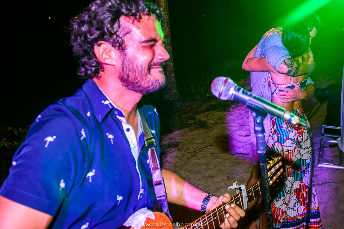 festa na despedida de solteiro na praia, com pé na areia, no grand palladium imbassaí resort & SPA