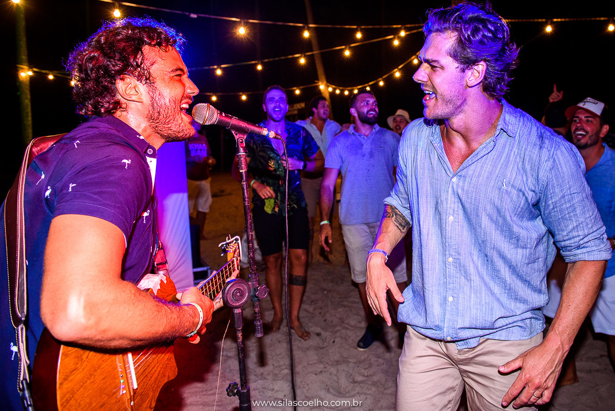 festa na despedida de solteiro na praia, com pé na areia, no grand palladium imbassaí resort & SPA