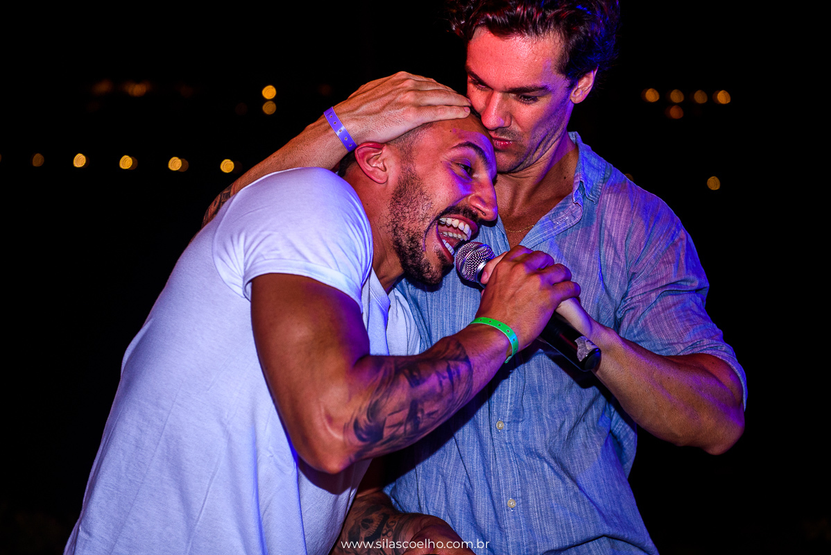 festa na despedida de solteiro na praia, com pé na areia, no grand palladium imbassaí resort & SPA