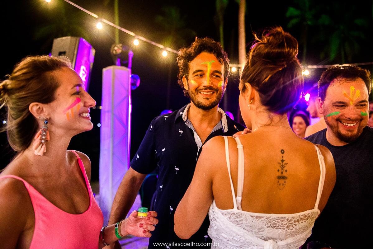 festa na despedida de solteiro na praia, com pé na areia, no grand palladium imbassaí resort & SPA