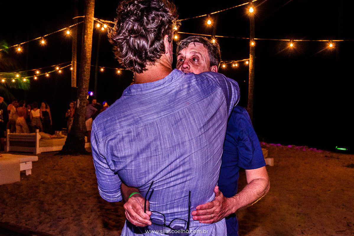 festa na despedida de solteiro na praia, com pé na areia, no grand palladium imbassaí resort & SPA