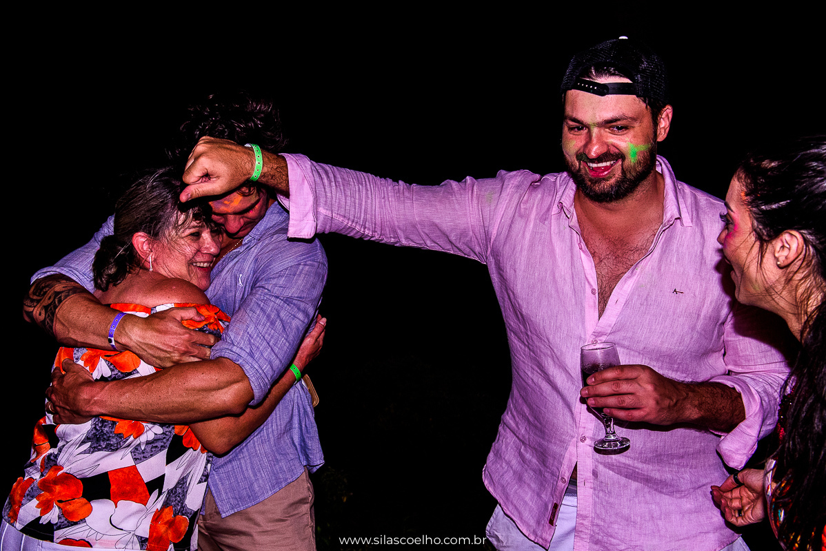 festa na despedida de solteiro na praia, com pé na areia, no grand palladium imbassaí resort & SPA