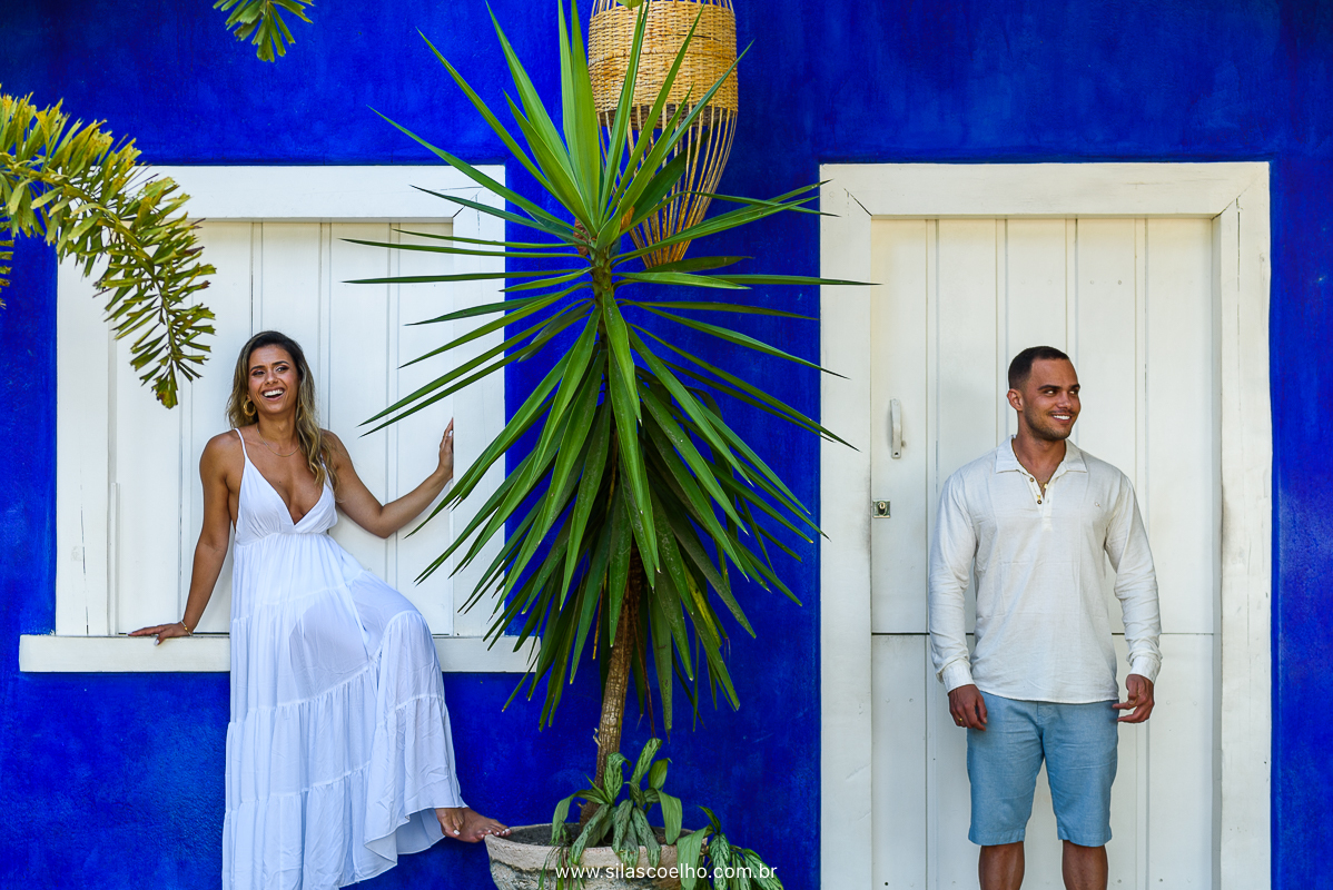 Ensaio de pre wedding em Trancoso, Bahia na igreja do Quadrado, no nascer do sol