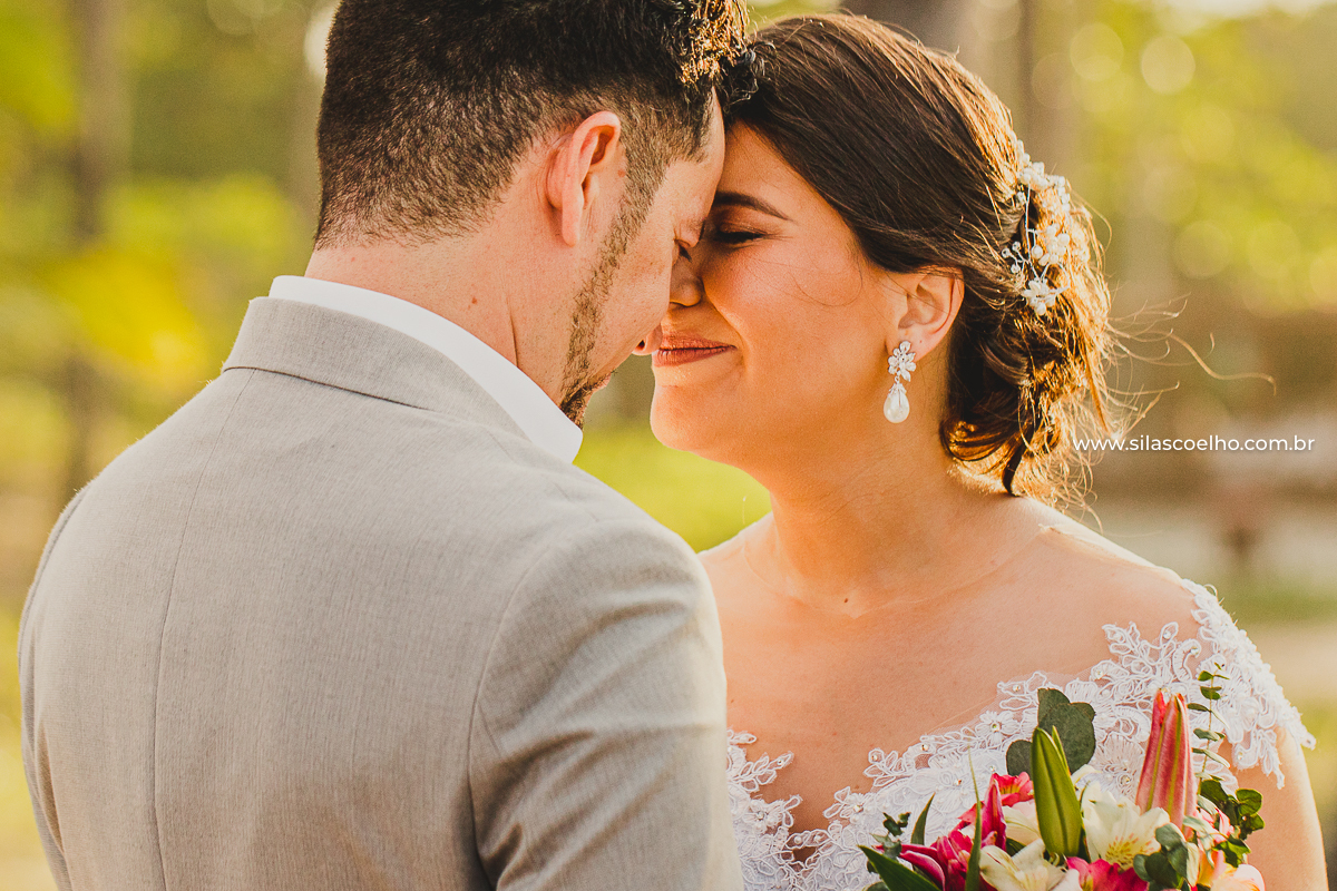 fotos noiva e noivo no grand palladium imbassai na bahia por do sol