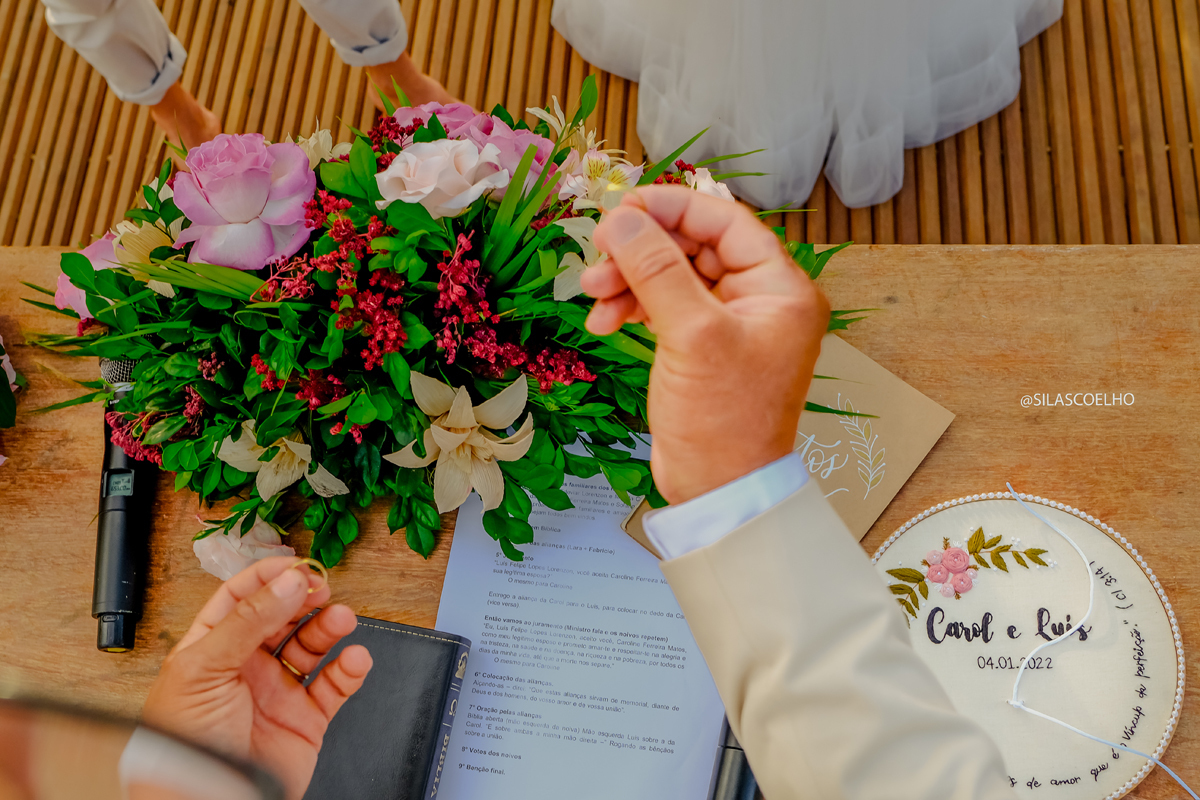 foto de casamento na praia, destination wedding na bahia no grand palladium imbassaí resort & SPA na Bahia