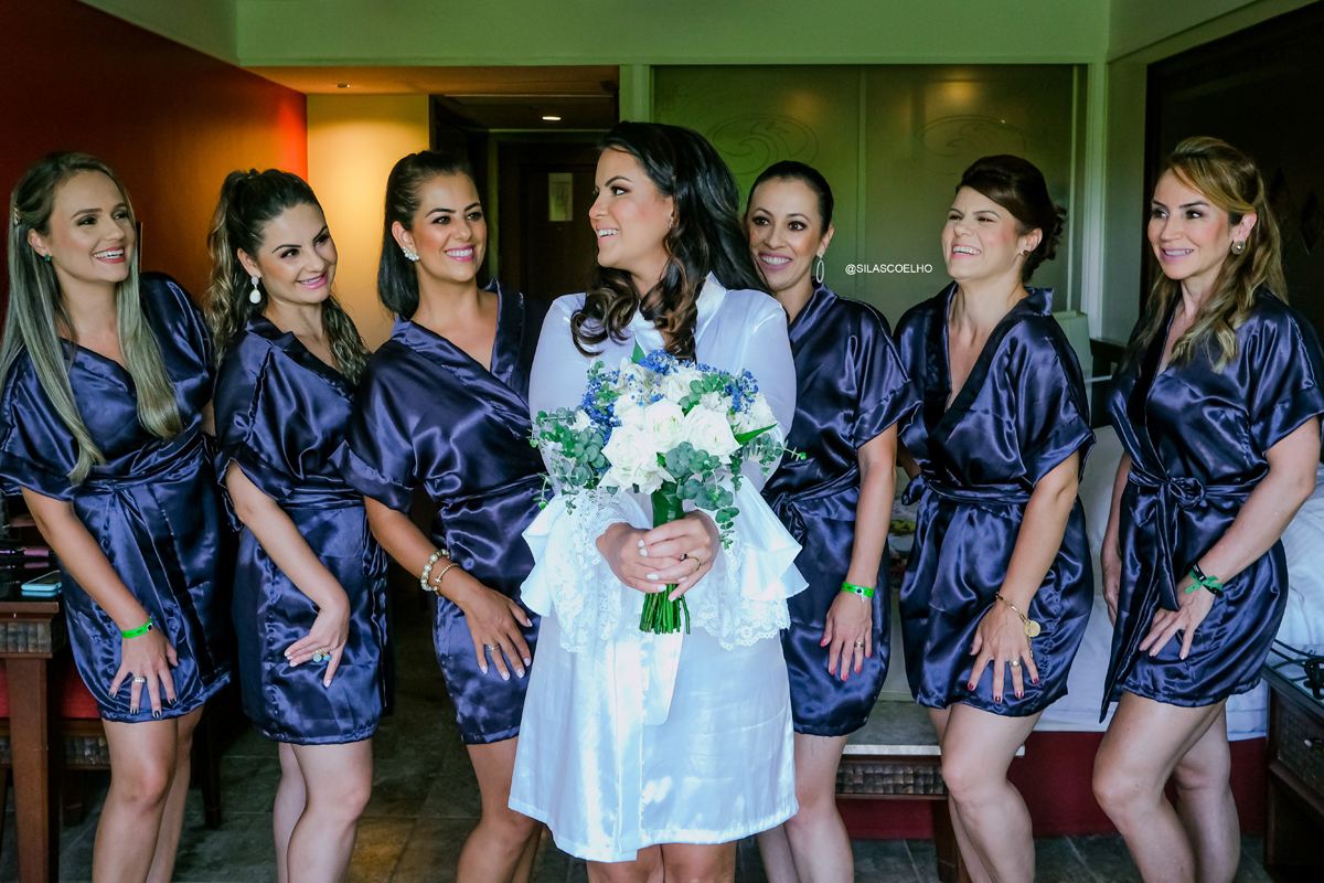 Making of da noiva com as madrinhas no grand palladium imbassaí