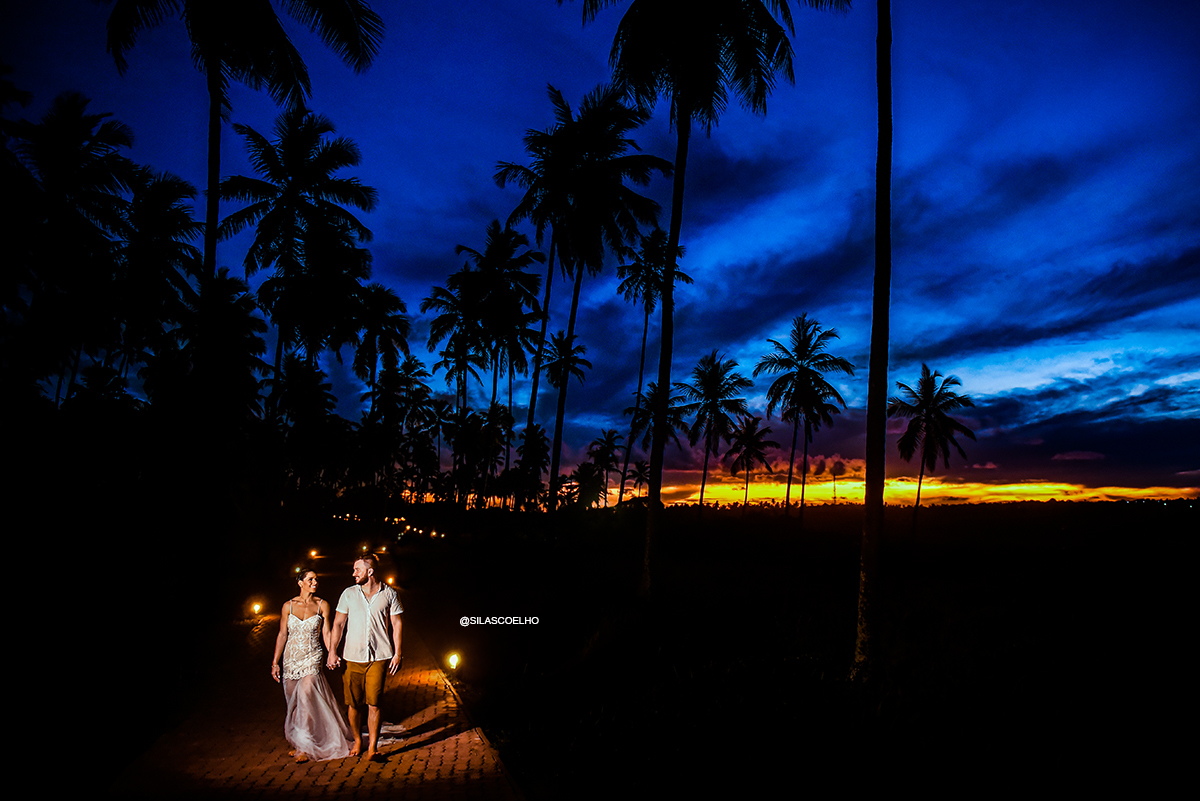 Fotos de pre casamento, na praia, no pôr do sol no grand palladium bahia