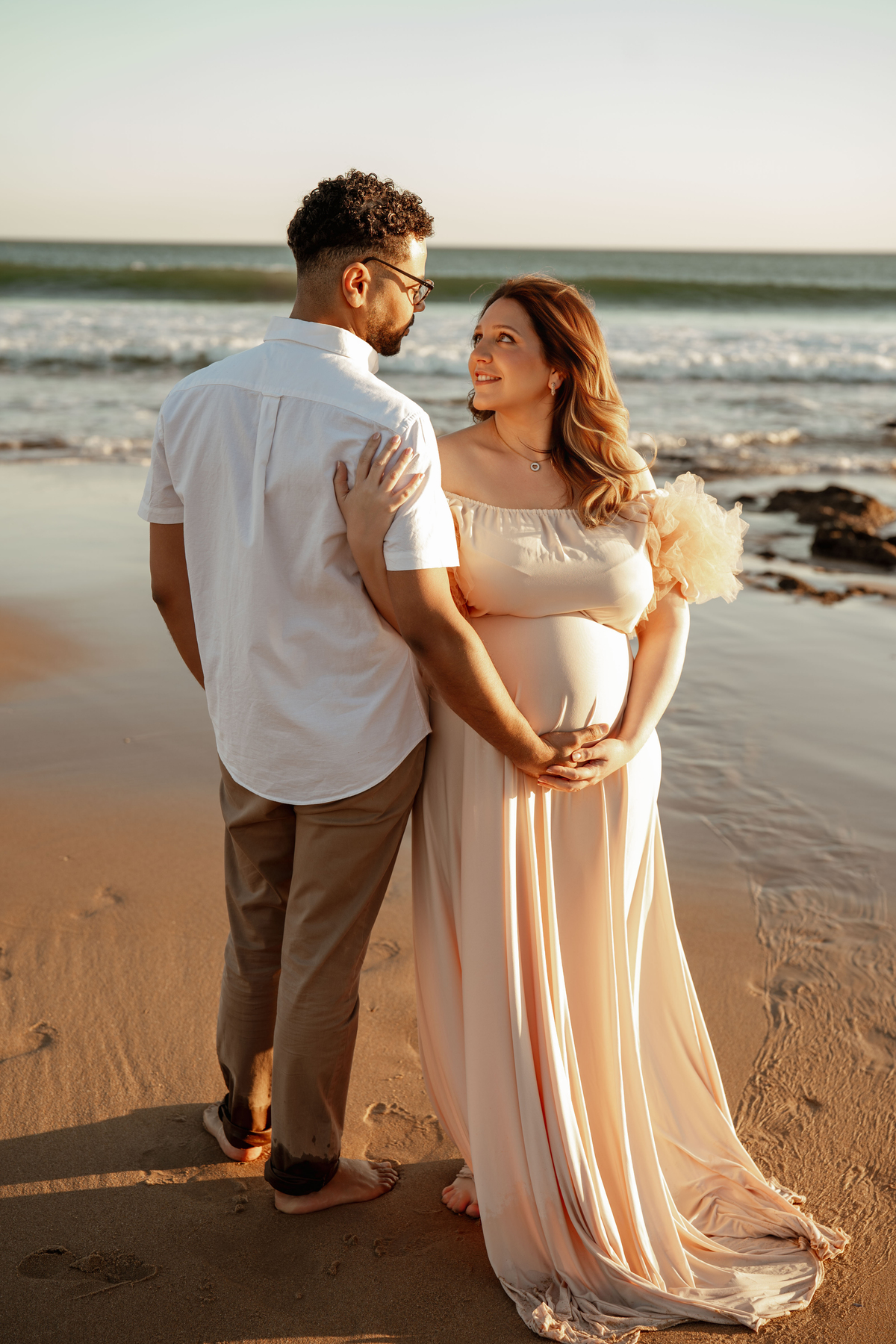 family maternity session Lisbon beach