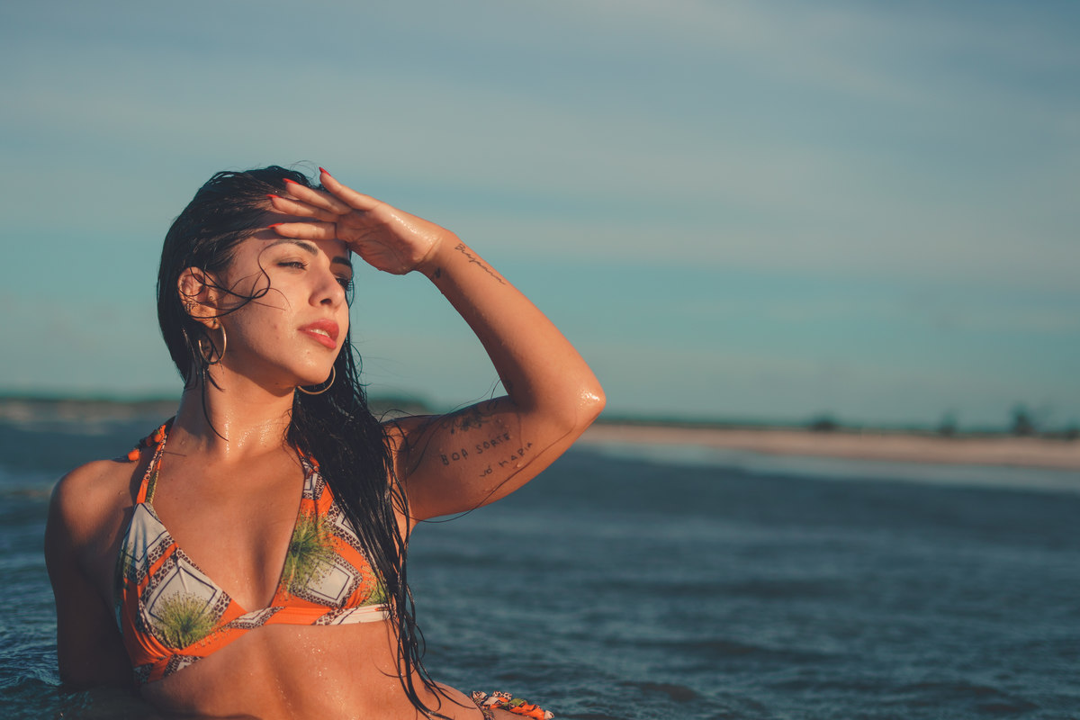 fotógrafo-em-osório-felipe-lopes-fotografia-ensaio-feminino-na-lagoa-de-biquini