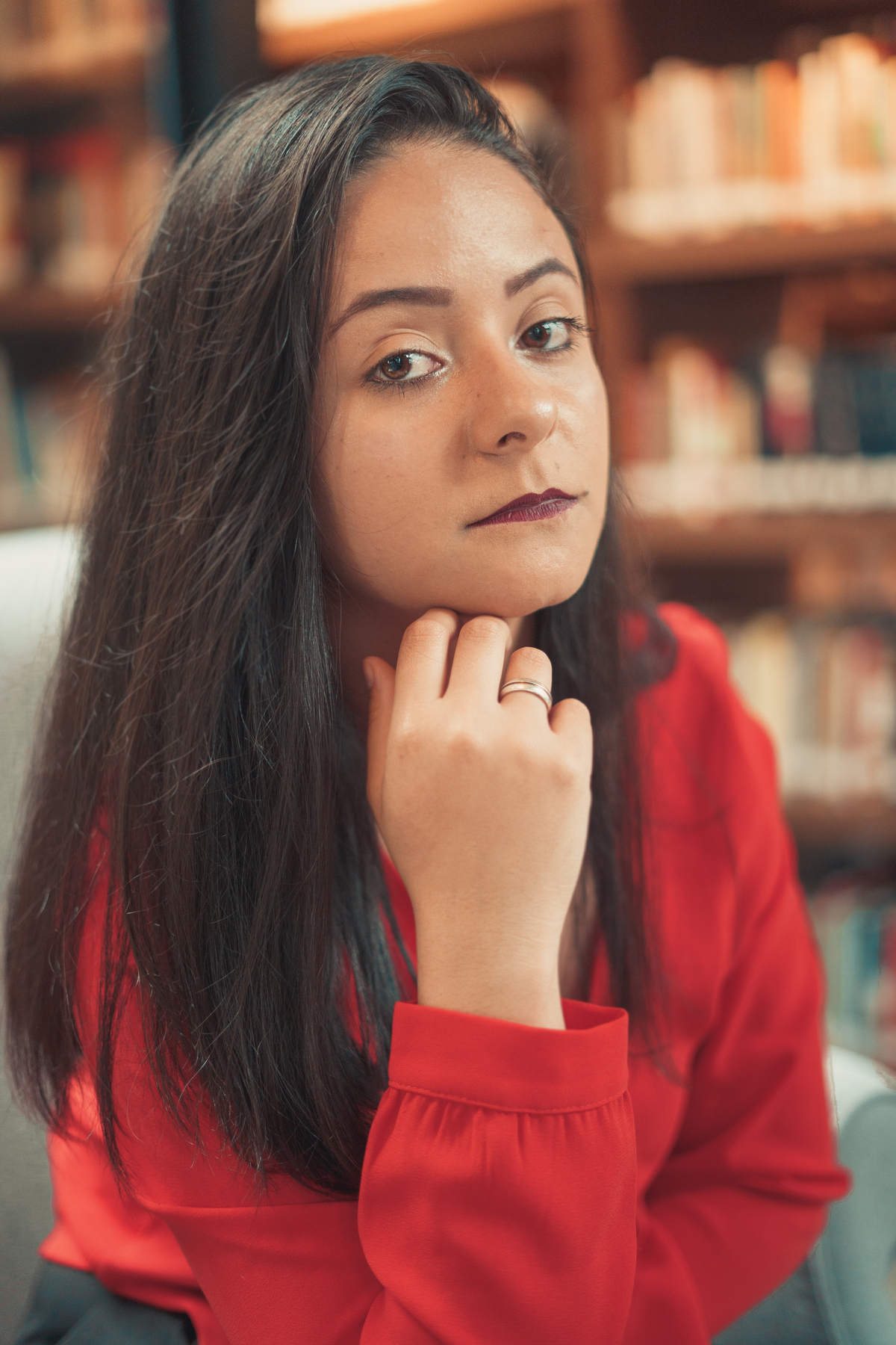 fotografo=em-osorio-rio-grande-do-sul-ensaio-feminino-interno-em-bibilioteca-livraria-casa-do-conde