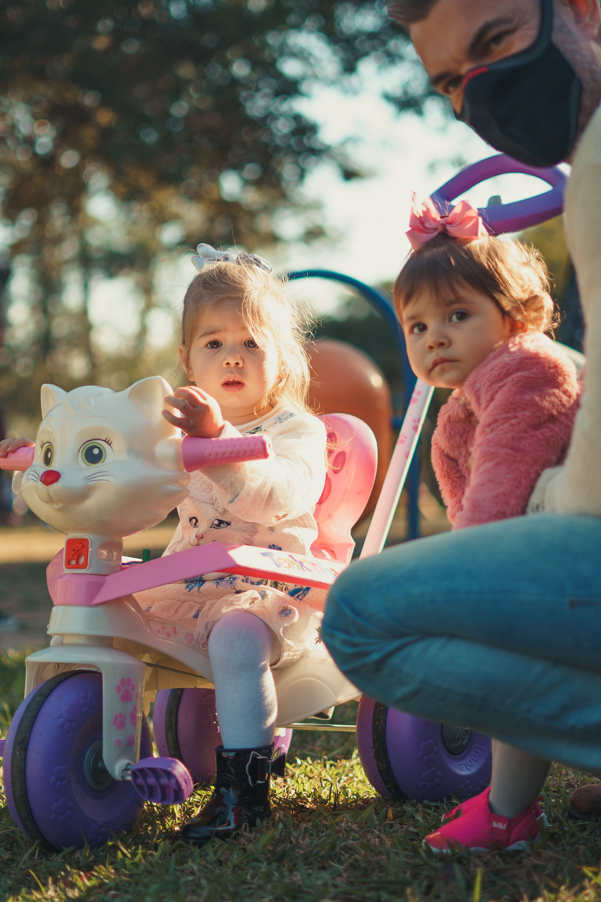 fotografo-em-osorio-rio-grande-do-sul-aniversario-2-aninhos-gemeas-externo-praca