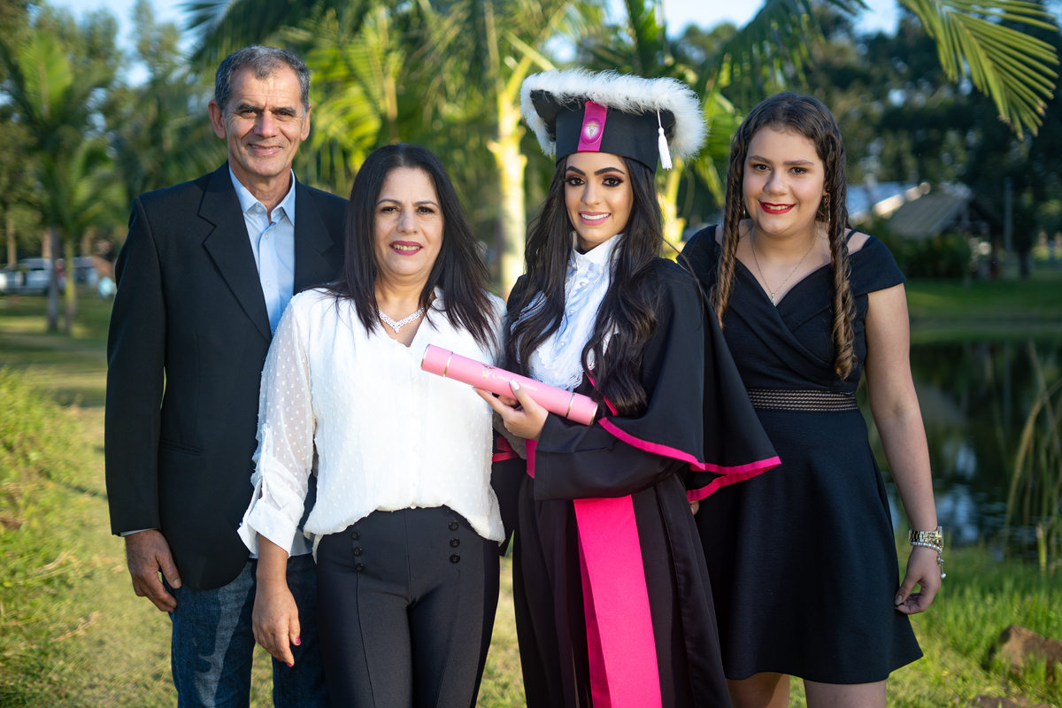 fotografo-em-osorio-rio-grande-do-sul-ensaio-de-formatura-externo-na-natureza-prova-de-toga