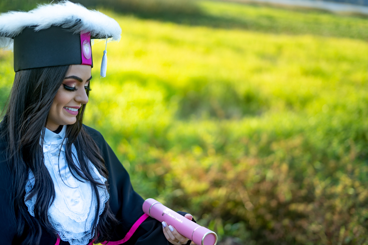 fotografo-em-osorio-rio-grande-do-sul-ensaio-de-formatura-externo-na-natureza-prova-de-toga