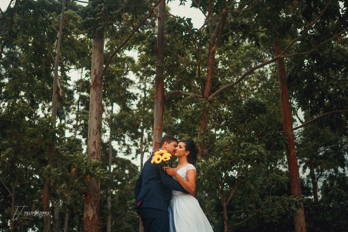 fotografo-de-osorio-felipe-lopes-fotografia-ensaio-de-casal-pre-wedding-noivos-na-natureza-externo