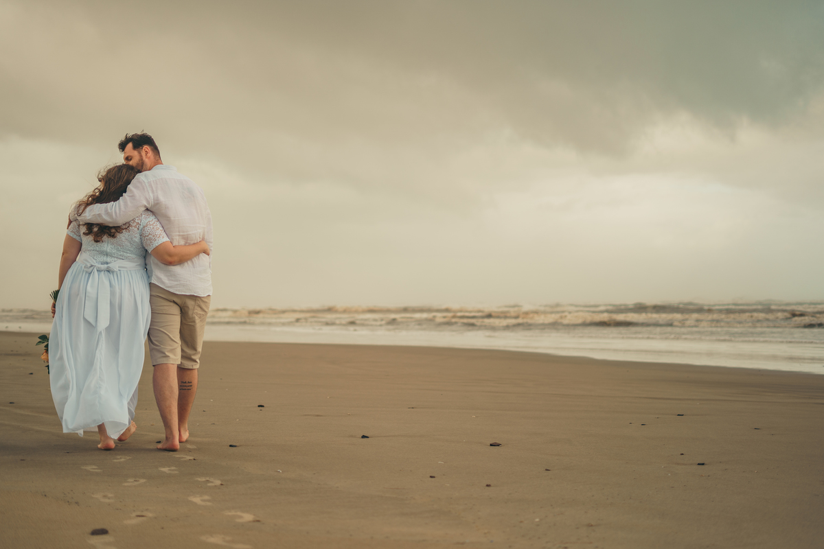 fotografo-em-osorio-rio-grande-do-sul-ensaio-de-casal-pre-wedding-na-praia-atlantida-sul