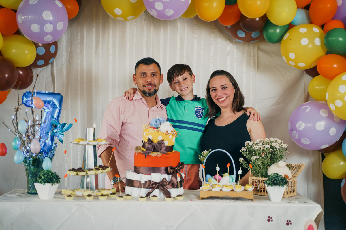 fotografo-de-osorio-felipe-lopes-fotografia-aniversario-infantil-7-anos-e-cha-de-fraldas-tema-de-pascoa-em-salao-de-festas-em-tramandai