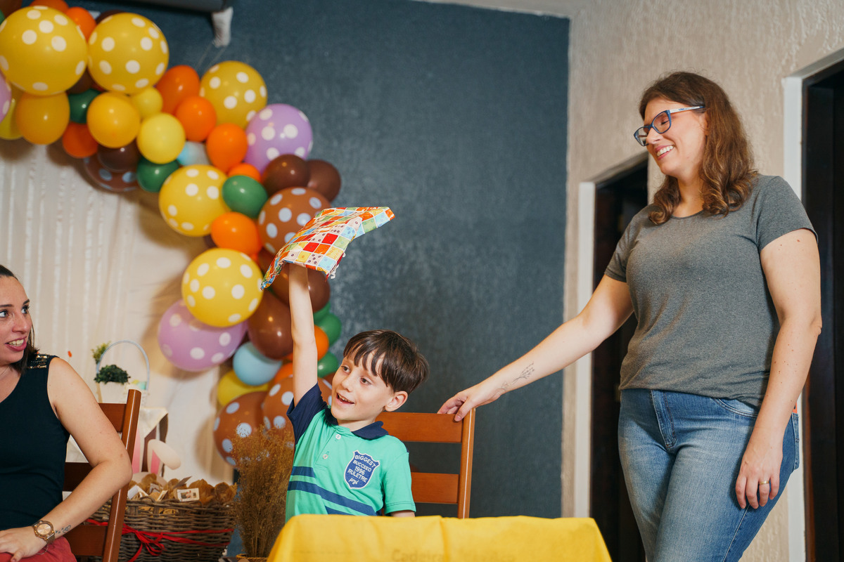 fotografo-de-osorio-felipe-lopes-fotografia-aniversario-infantil-7-anos-e-cha-de-fraldas-tema-de-pascoa-em-salao-de-festas-em-tramandai