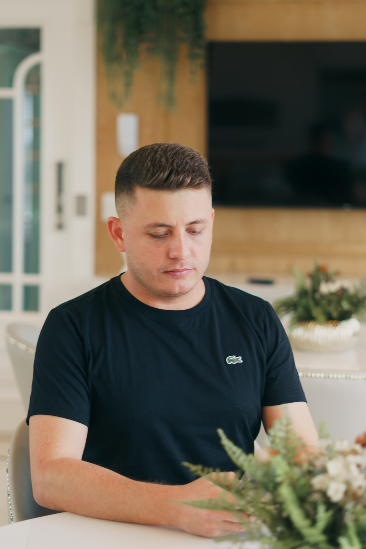 fotografo-em-osorio-felipe-lopes-fotografia-ensaio-empresarial-corretor-de-imoveis-edificio-vitra- em-capao-da-canoa