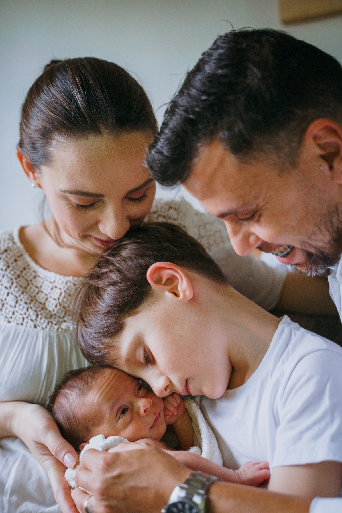 fotografo-em-osorio-felipe-lopes-fotografia-ensaio-de-acompanhamento-1-mes-new-born-em-casa-em-osorio